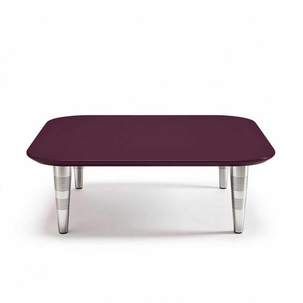 Mesa de centro retangular em MDF com acabamento vinho e pés metálicos 120 x 80 x 30cm